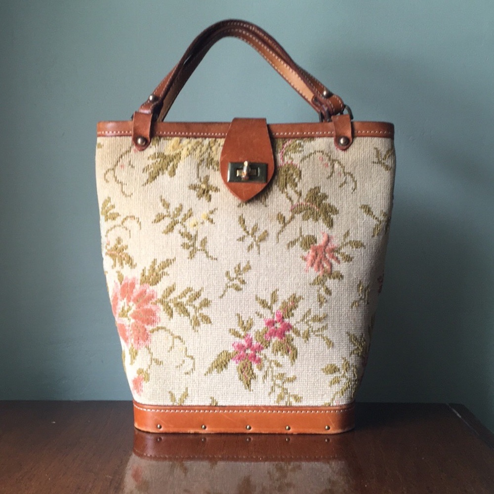 🌸Enid Collins Style Vintage Handbag🌸